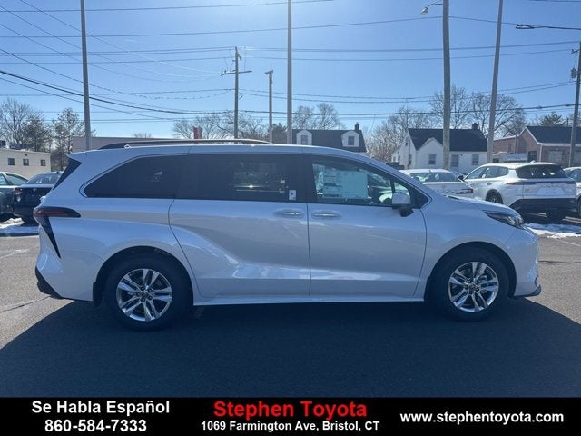2026 Toyota Sienna XLE