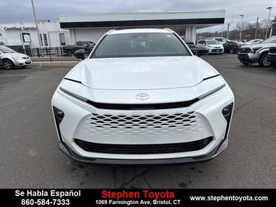 2025 Toyota Crown Signia XLE