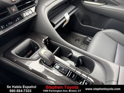 2025 Toyota Crown Signia XLE