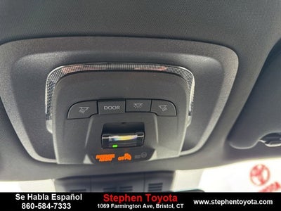 2025 Toyota Crown Signia XLE