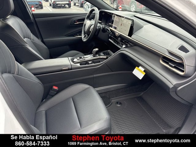 2025 Toyota Crown Signia XLE