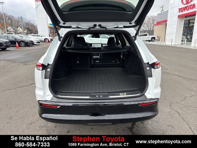 2025 Toyota Crown Signia XLE