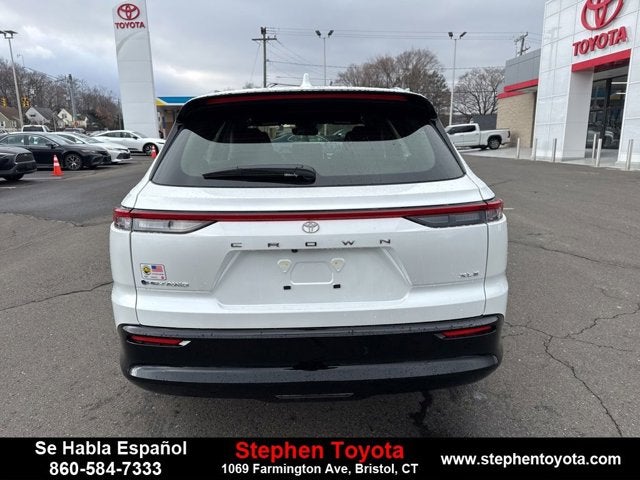 2025 Toyota Crown Signia XLE