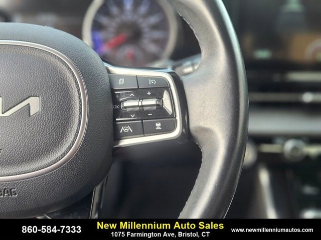 2022 Kia Carnival SX