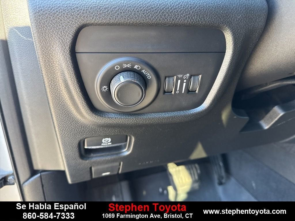 2023 Jeep Grand Cherokee Laredo