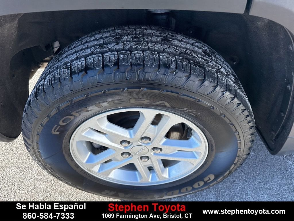 2023 Jeep Grand Cherokee Laredo