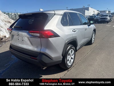 2024 Toyota RAV4 LE