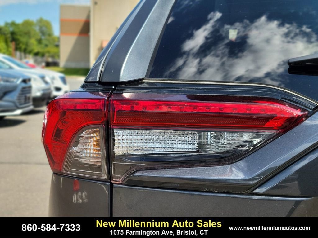 2022 Toyota RAV4 XLE