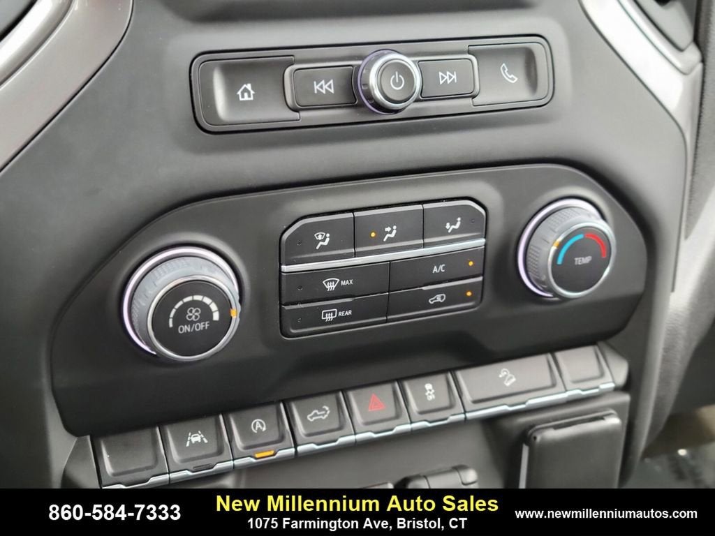 2022 Chevrolet Silverado 1500 Custom Trail Boss