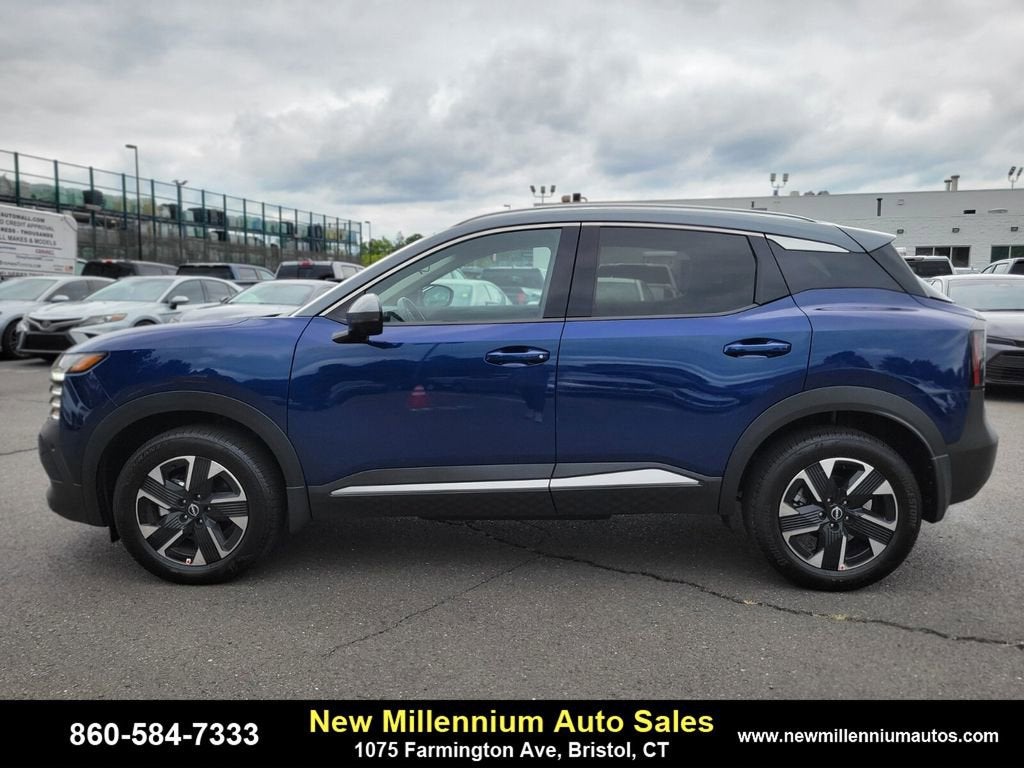 2025 Nissan Kicks SR