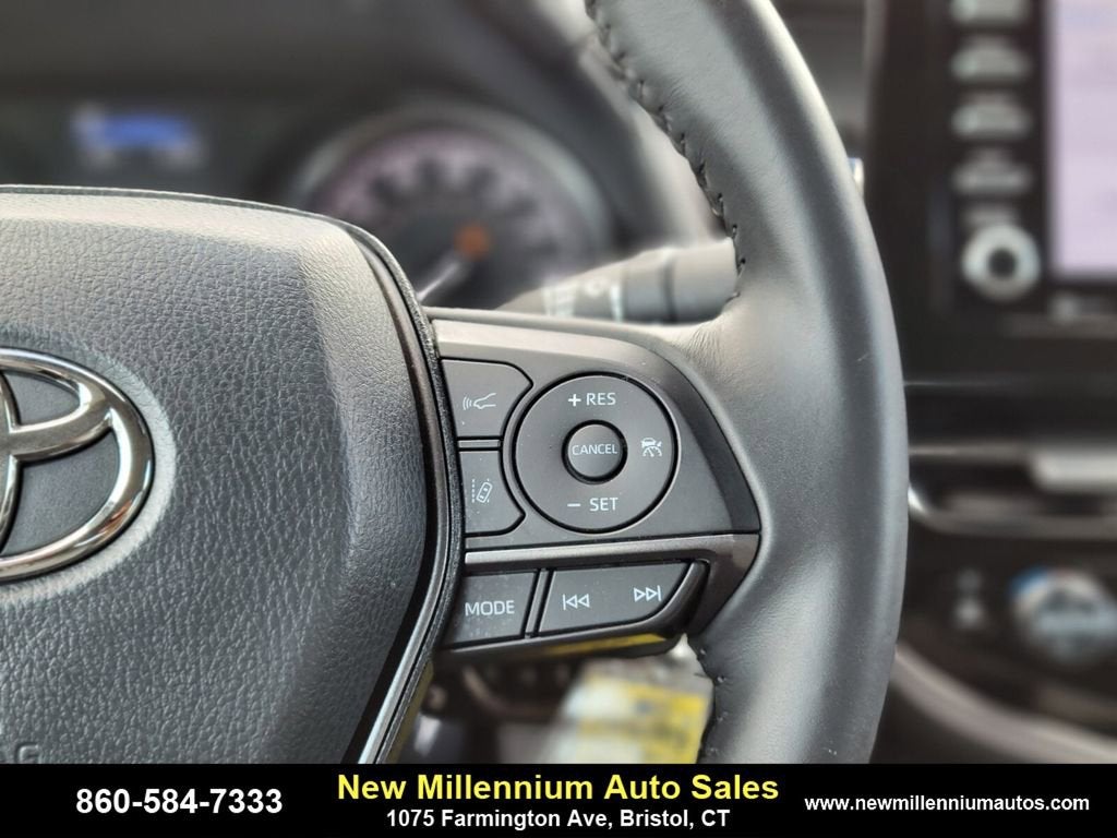 2024 Toyota Camry SE