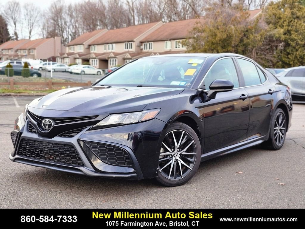 2021 Toyota Camry SE