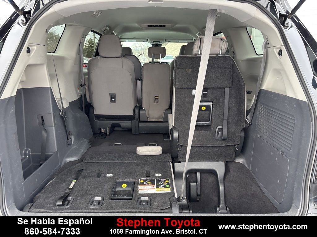 2024 Toyota Sienna LE