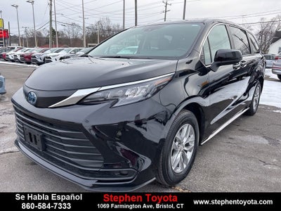 2024 Toyota Sienna LE