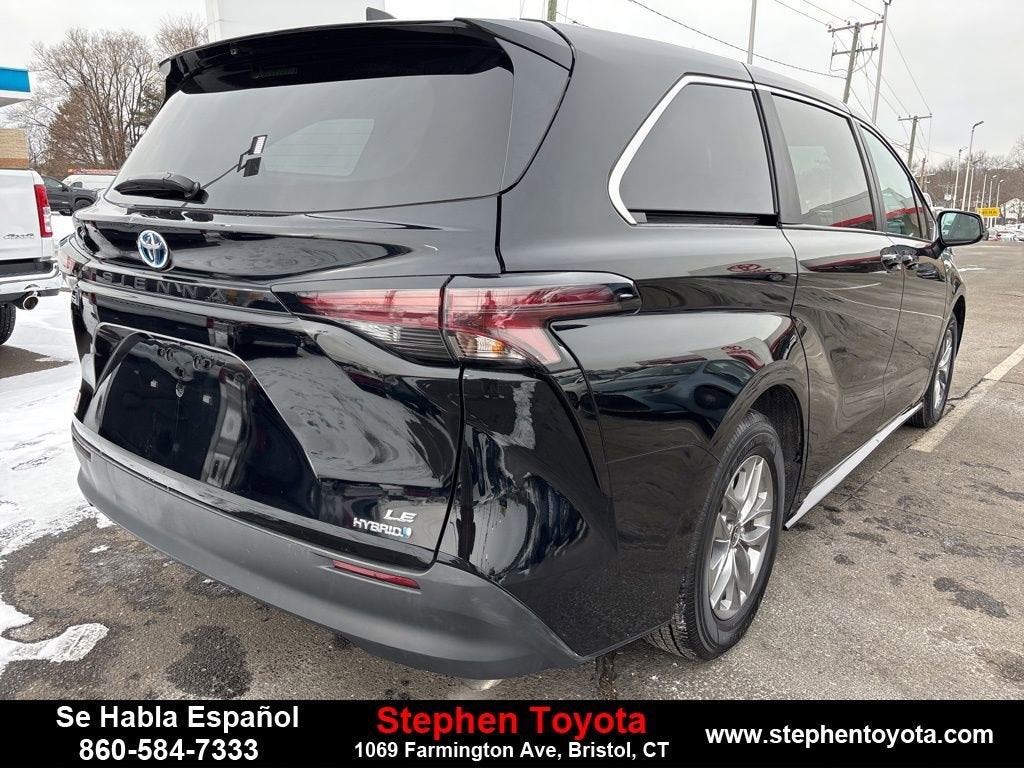 2024 Toyota Sienna LE