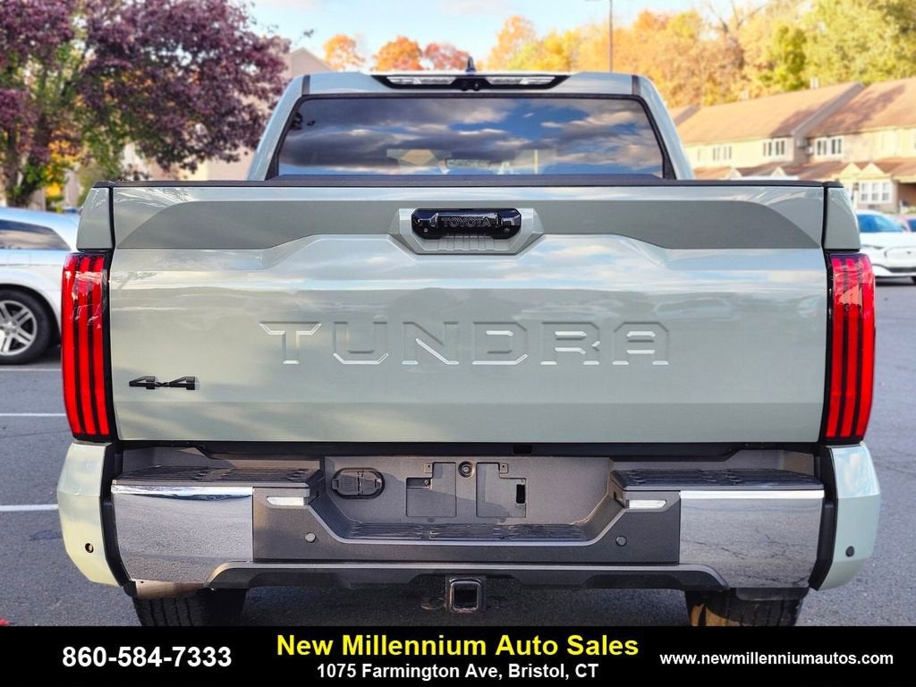 2022 Toyota Tundra 4WD SR5