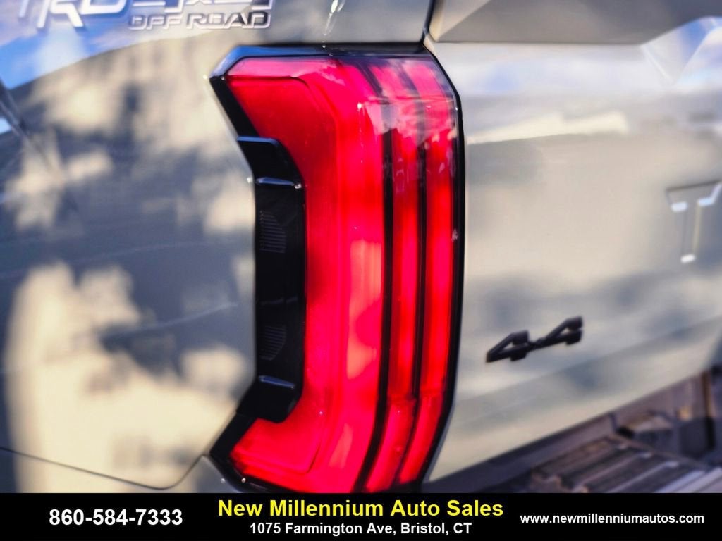 2022 Toyota Tundra 4WD SR5