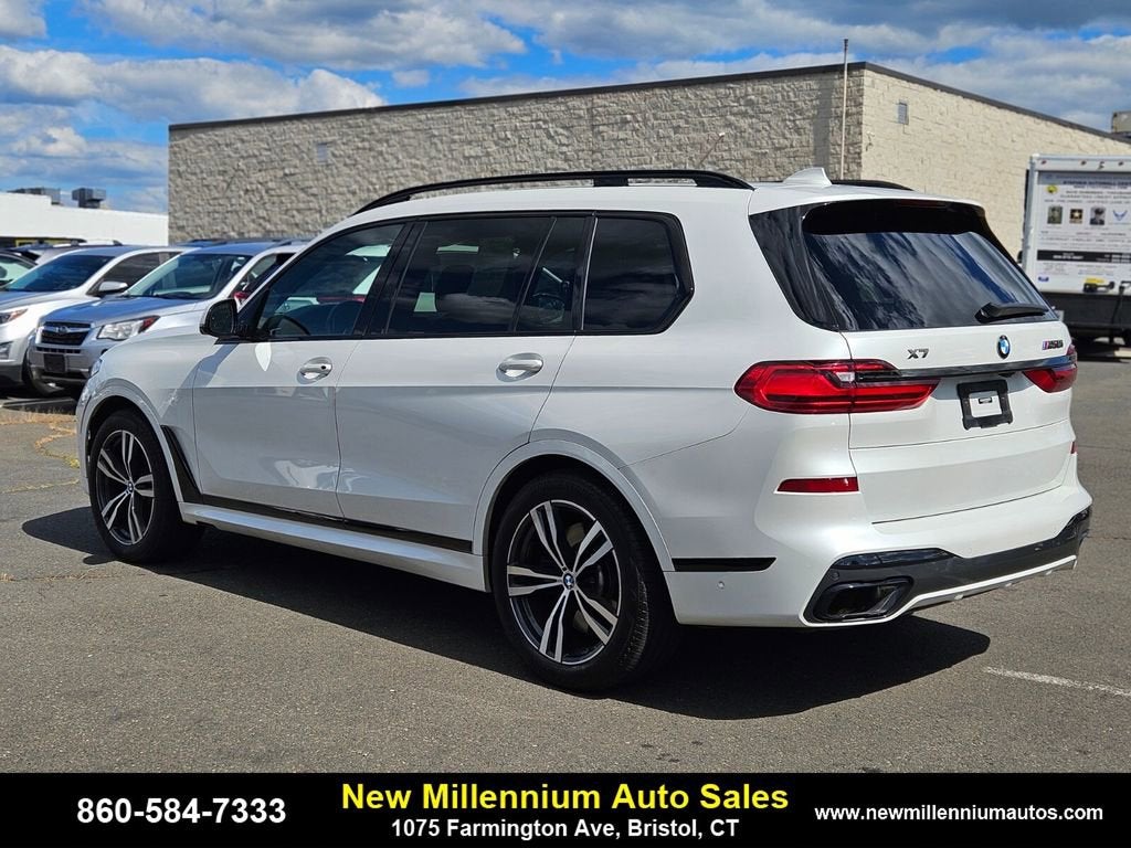 2021 BMW X7 M50i