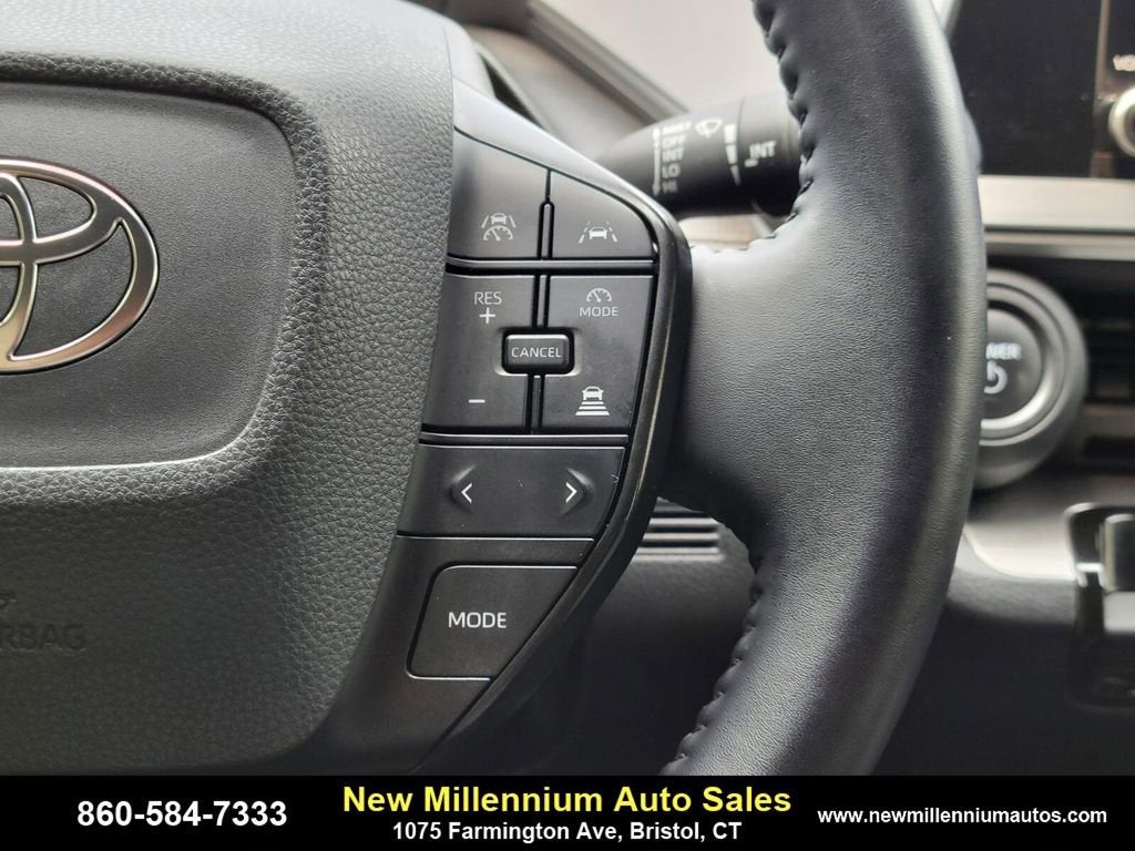 2023 Toyota Prius LE