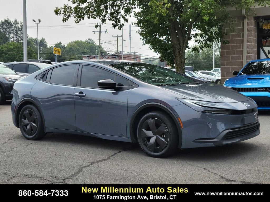 2023 Toyota Prius LE