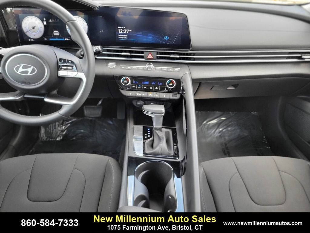 2025 Hyundai Elantra SEL Convenience